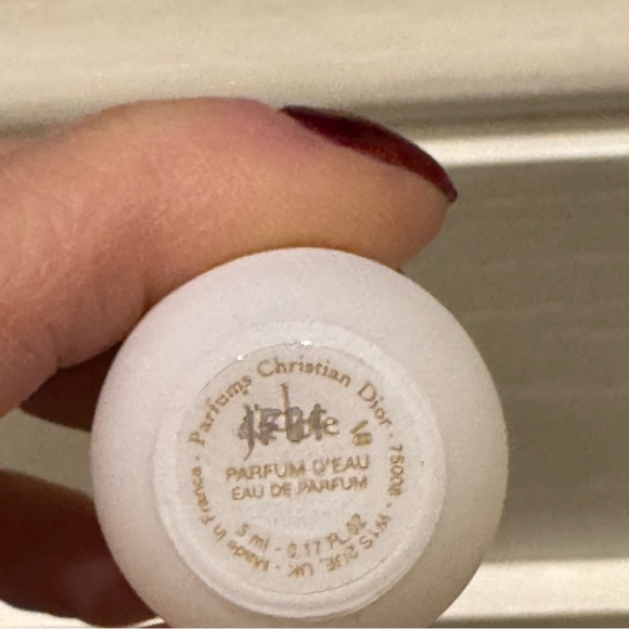 Limited Edition Dior Holiday 2024 Star Ornament and Deluxe Sample - Picture 5 of 7